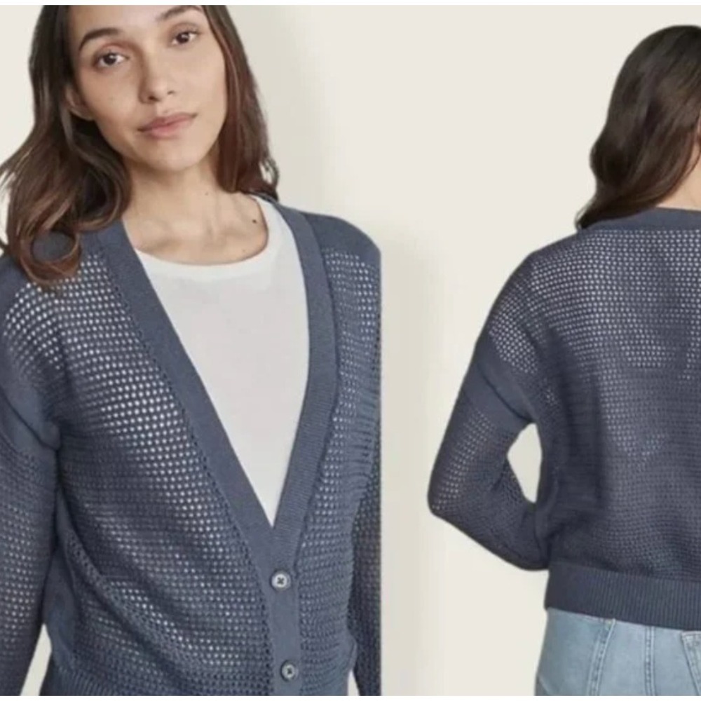 Elizabeth and James Women's Navy Blue Cardigan Size Large